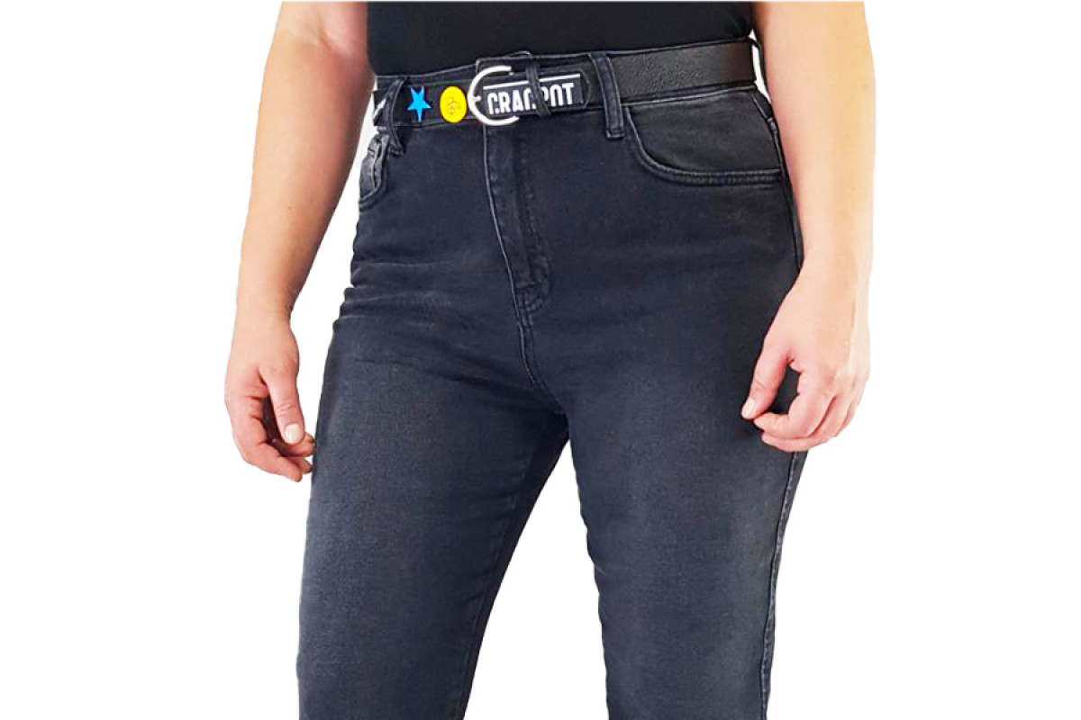 Фото Джинсы женские CRACPOT JEANS 3981-1 MOM Турция from official site OSKAR™